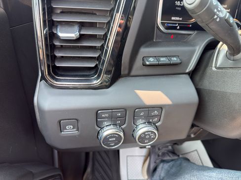 Used 2025 GMC Sierra 3500 AT4 w/ AT4 Premium Plus Package AWD/4WD image 25