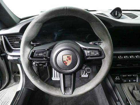 Certified 2025 Porsche 911 Carrera RWD image 9
