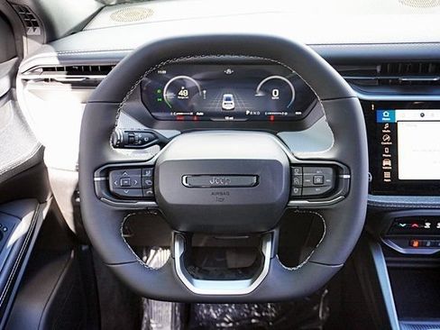 New 2026 Jeep Cherokee Laredo AWD/4WD image 22