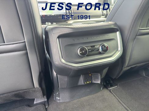 Used 2025 Ford Expedition Active image 20