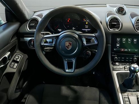 Used 2018 Porsche 718 Cayman GTS image 41