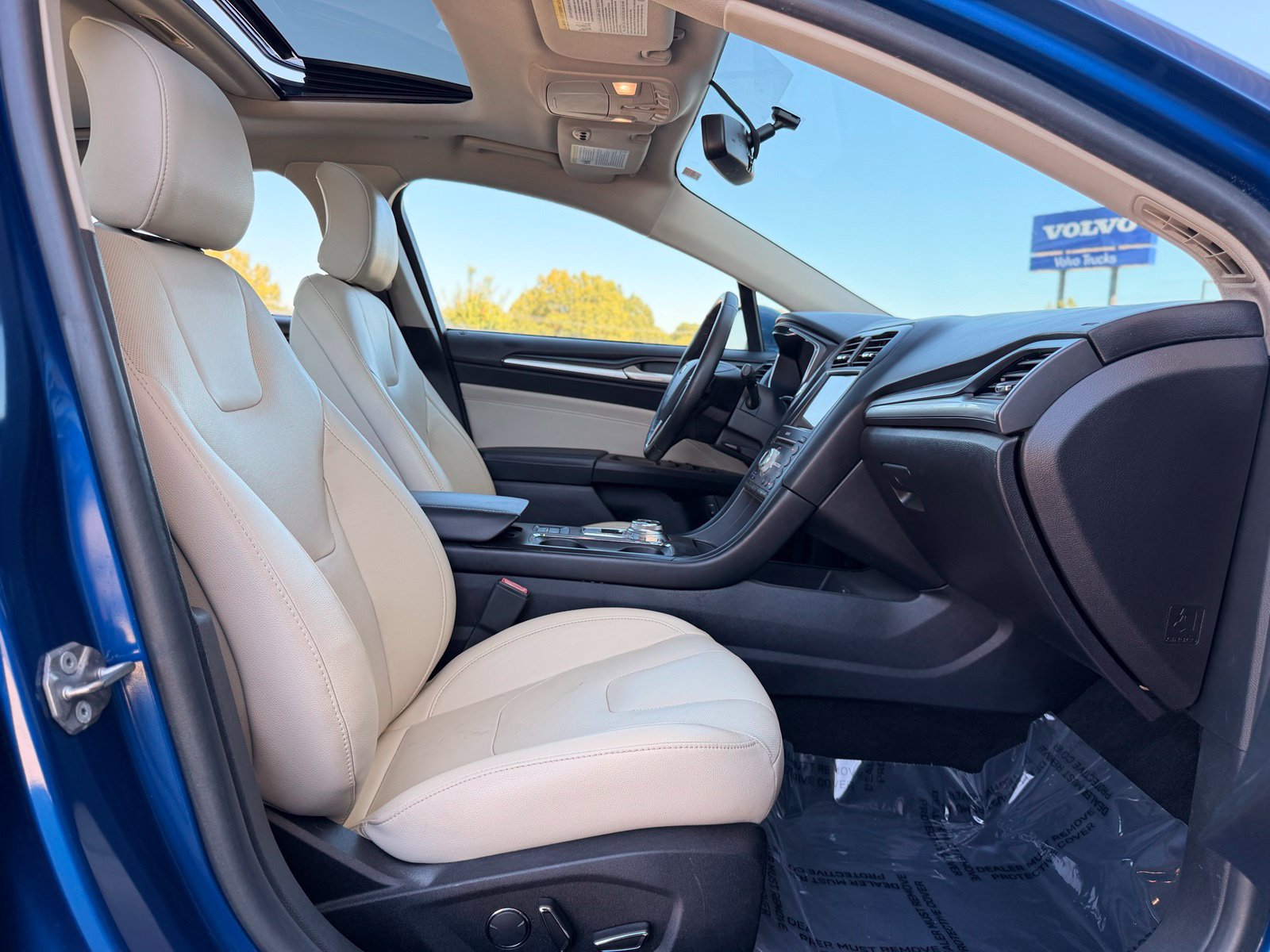 Used 2017 Ford Fusion Titanium FWD image 24