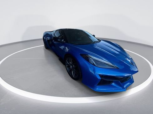 Used 2025 Chevrolet Corvette Z06 image 9