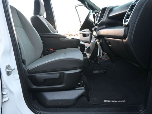 Used 2022 RAM 3500 Big Horn image 27