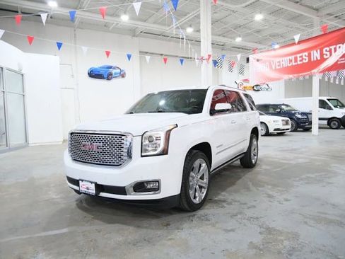 Used 2016 GMC Yukon Denali w/ Open Road Package image 4