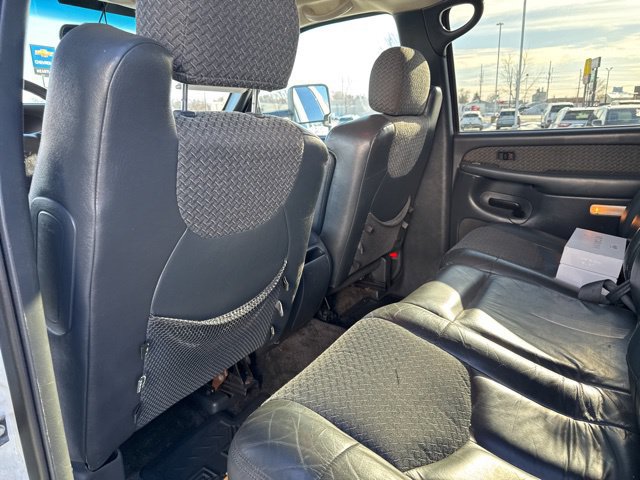 Used 2002 Chevrolet Avalanche 2500 AWD/4WD image 19