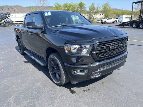 Used 2023 RAM 1500 Big Horn AWD/4WD image 3