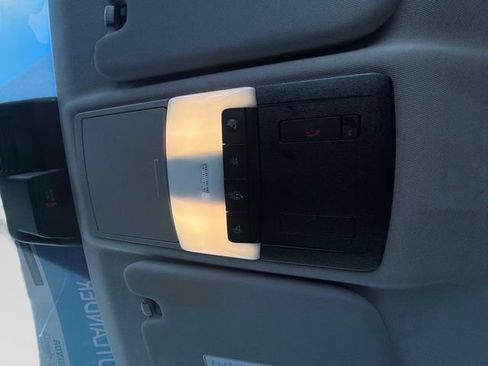 Used 2023 Mitsubishi Outlander SE AWD/4WD image 35