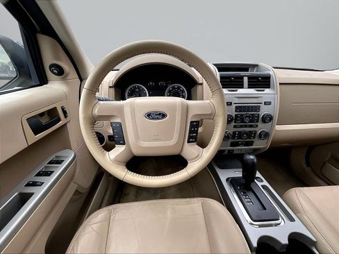 Used 2011 Ford Escape XLT w/ 203A Rapid Spec Order Code AWD/4WD image 8