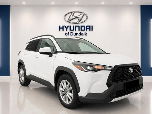 Used 2023 Toyota Corolla Cross LE AWD/4WD image 1