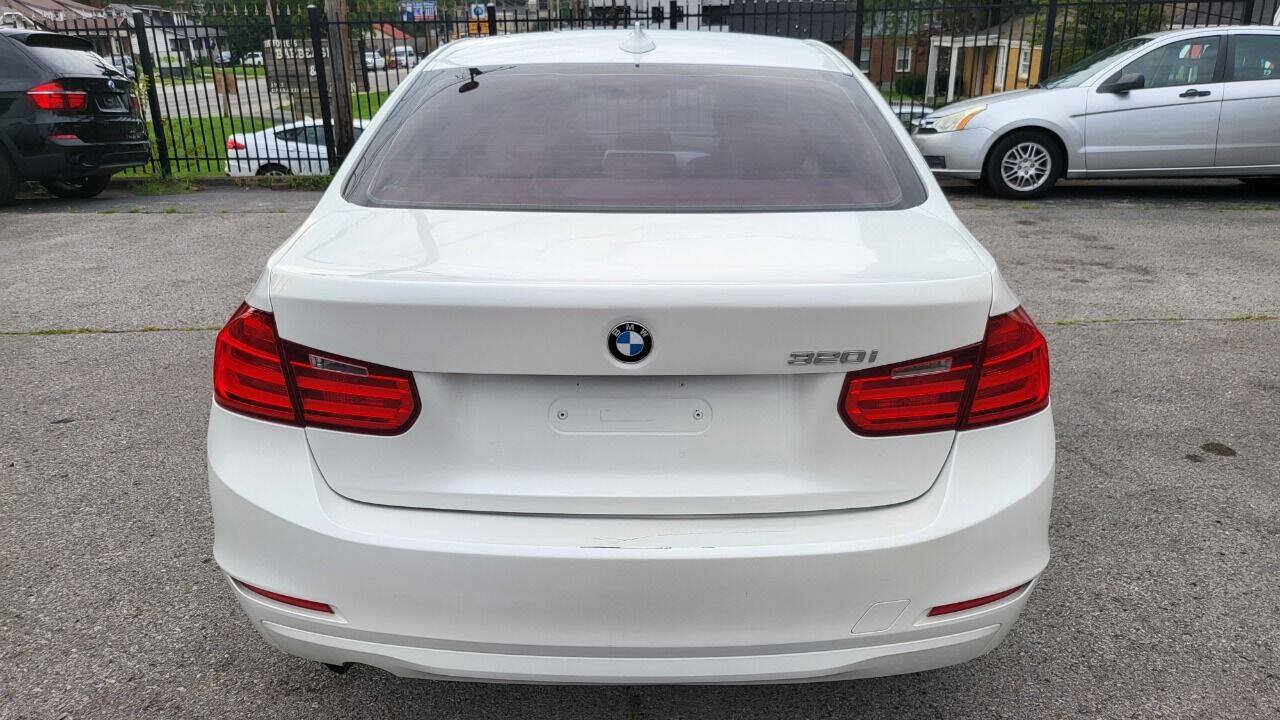 Used 2015 BMW 320i Sedan RWD image 10