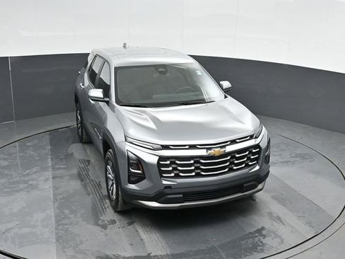 Used 2026 Chevrolet Equinox LT FWD image 48