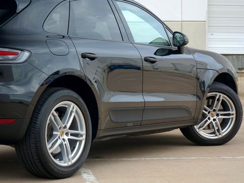 Used 2019 Porsche Macan AWD/4WD image 35