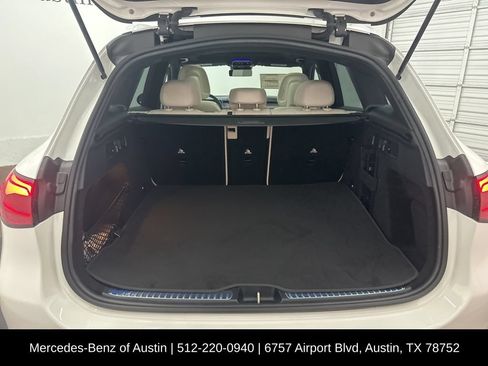 Used 2026 Mercedes-Benz GLC 300 image 26