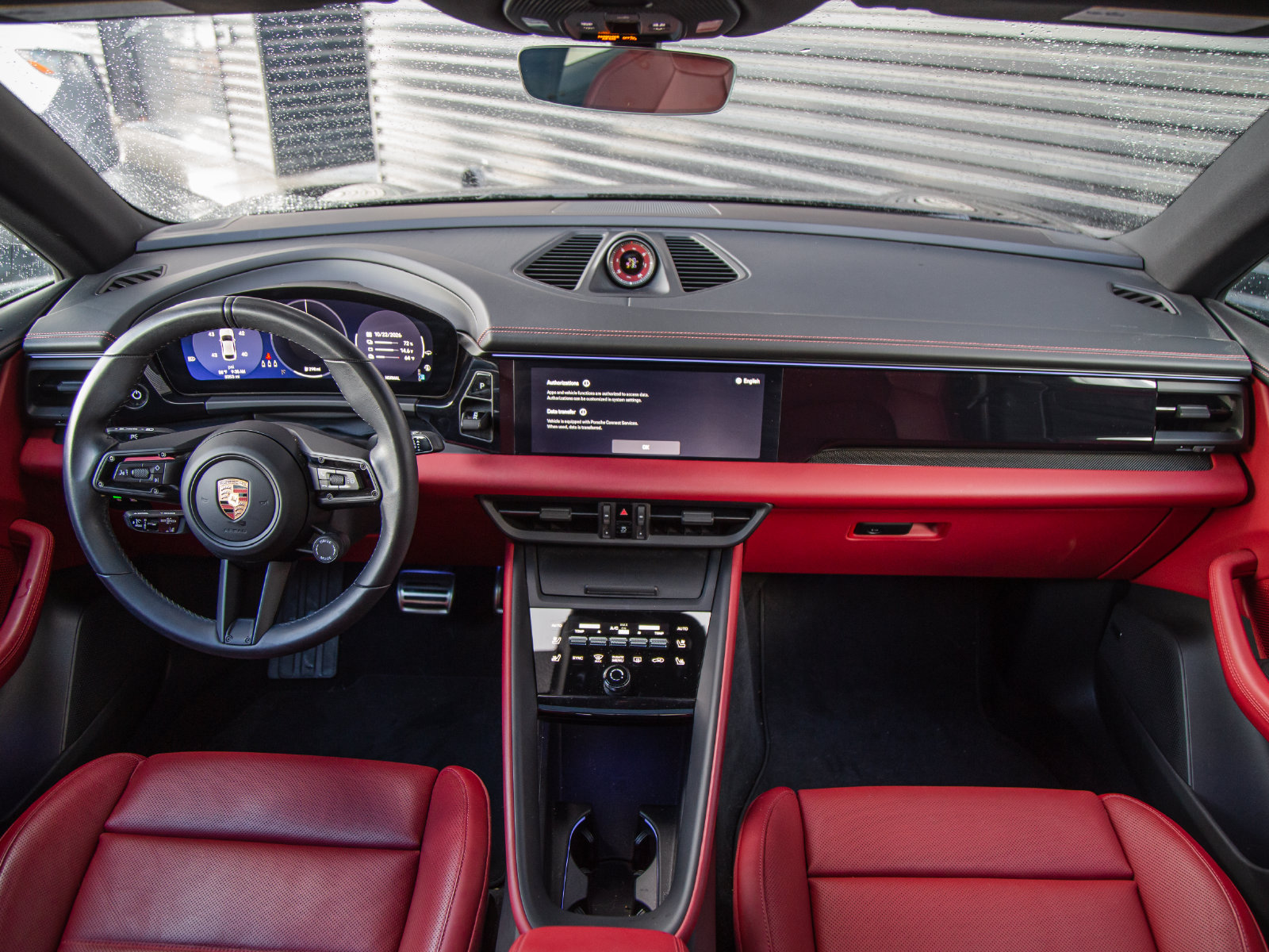 Certified 2025 Porsche Macan Electric RWD image 12