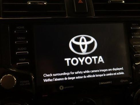 Used 2022 Toyota 4Runner TRD Off-Road Premium AWD/4WD image 23