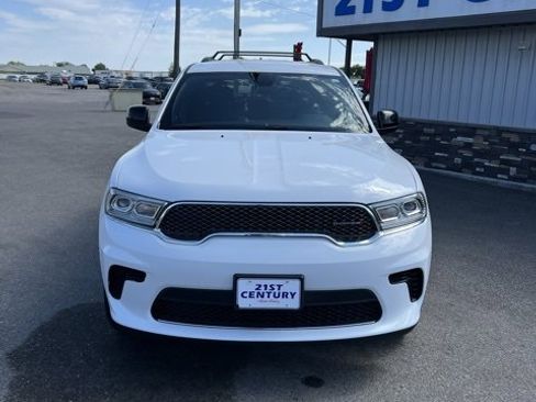 Used 2024 Dodge Durango SXT image 3