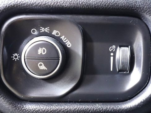 Used 2020 RAM 1500 Big Horn image 10