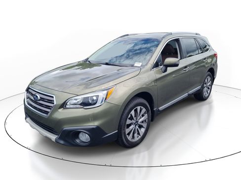 Used 2017 Subaru Outback 2.5i Touring w/ Popular Package #5A AWD/4WD image 3