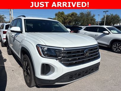 Certified 2025 Volkswagen Atlas SE w/ Black Wheel Package
