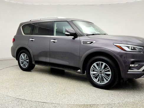 Used 2024 INFINITI QX80 Luxe AWD/4WD image 3