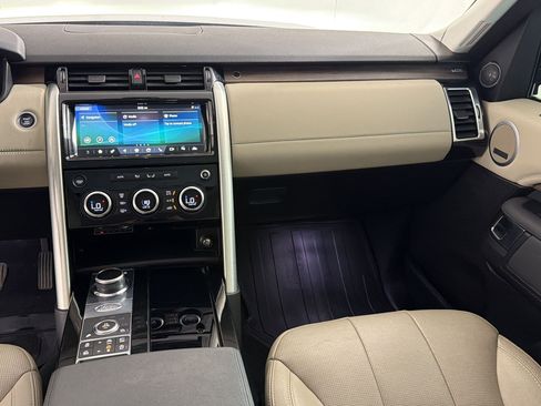 Used 2018 Land Rover Discovery HSE AWD/4WD image 28