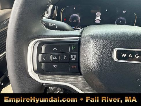 Used 2022 Jeep Wagoneer Series II AWD/4WD image 29