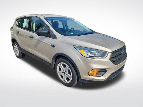 Used 2017 Ford Escape S FWD image 3