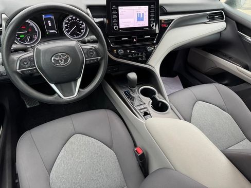 Used 2021 Toyota Camry LE FWD image 6