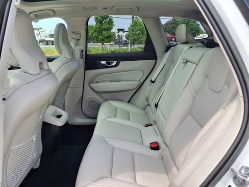 Used 2023 Volvo XC60 B5 Plus w/ Protection Package Premier FWD image 17