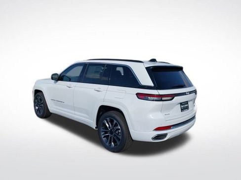 New 2025 Jeep Grand Cherokee Overland w/ Trailer Tow Package image 19