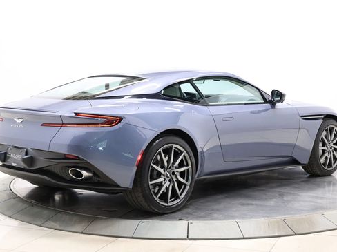 Used 2019 Aston Martin DB11 Coupe RWD image 5