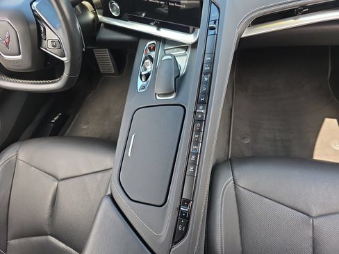 Used 2021 Chevrolet Corvette Stingray Coupe w/ Z51 Performance Package RWD image 23