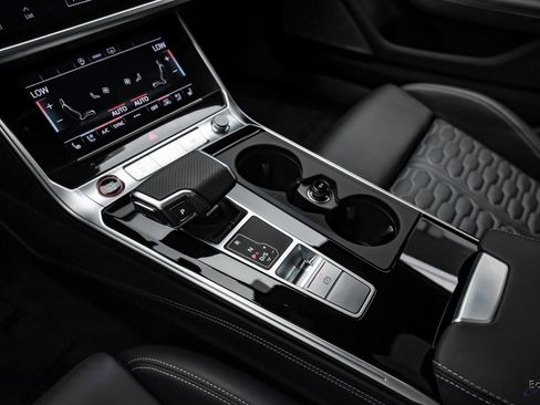 Used 2025 Audi RS 6 performance image 54