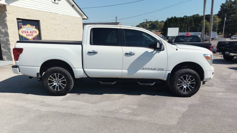 Used 2020 Nissan Titan SV w/ SV Convenience Package AWD/4WD image 6