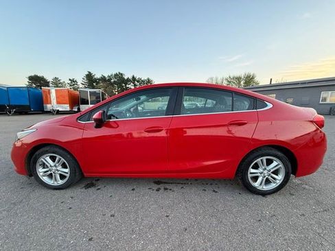 Used 2017 Chevrolet Cruze LT FWD image 37