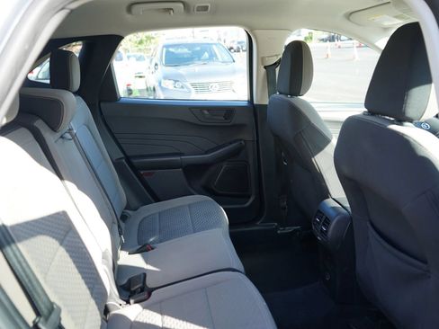 Used 2022 Ford Escape SE w/ SE Sport Appearance Package FWD image 19