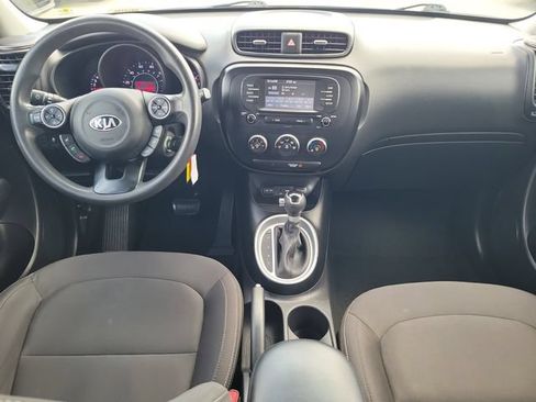 Used 2019 Kia Soul FWD image 10