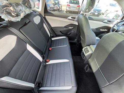 New 2026 Volkswagen Taos SEL AWD/4WD image 10