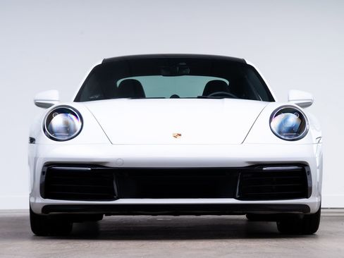 Used 2020 Porsche 911 Carrera S RWD image 2