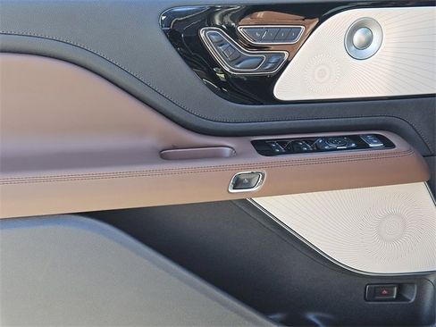 New 2026 Lincoln Aviator Reserve w/ Luxury Package image 22