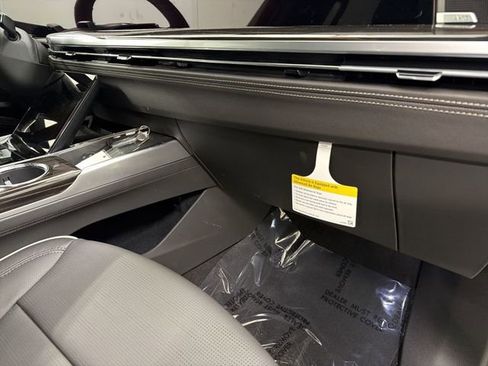 New 2026 Cadillac Escalade Luxury w/ LPO, Radiant Package image 26