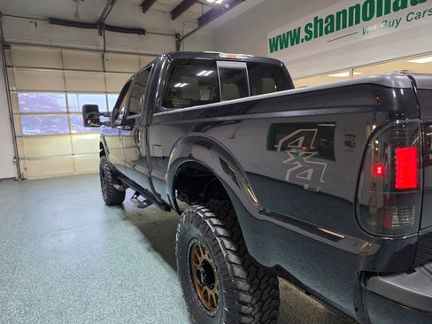 Used 2015 Ford F250 Lariat w/ Lariat Interior Package image 10