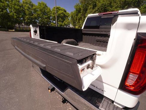 Used 2024 GMC Sierra 1500 SLT w/ SLT Premium Plus Package AWD/4WD image 11