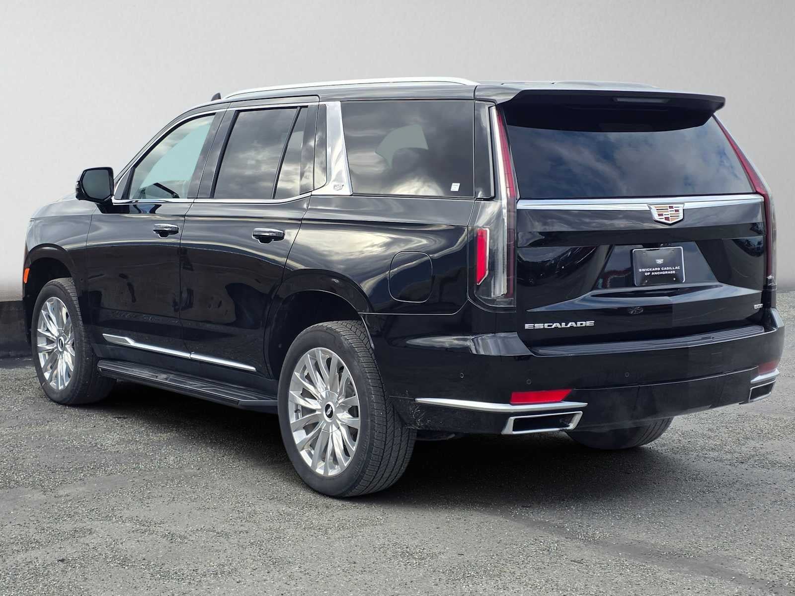 Certified 2024 Cadillac Escalade Premium Luxury w/ Performance Package AWD/4WD image 5
