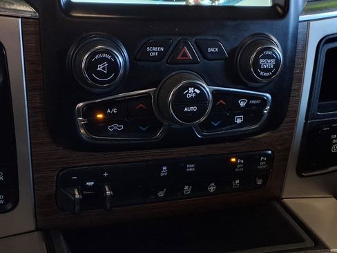 Used 2017 RAM 1500 Laramie w/ Convenience Group AWD/4WD image 20