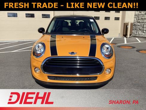 Used 2015 MINI Cooper 4-Door Hardtop image 2