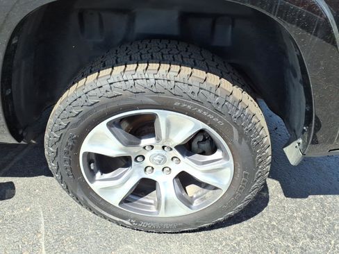 Used 2020 RAM 1500 Laramie AWD/4WD image 21