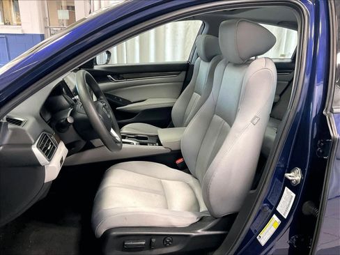 Used 2020 Honda Accord EX image 10