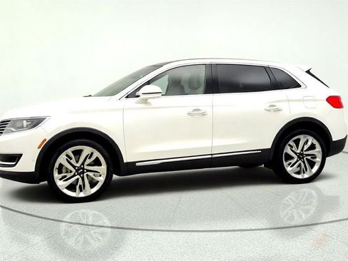 Used 2017 Lincoln MKX Reserve AWD/4WD image 8